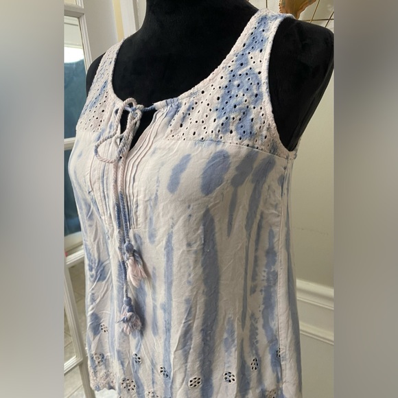 Knox Rose | Tie-Dye Flowy Sleeveless Top - Picture 3 of 6